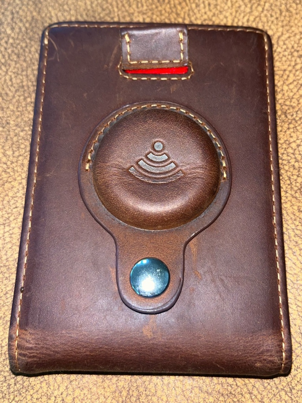 Genuine Leather AirTag & Moto Tag Wallet – Minimalist RFID Blocking